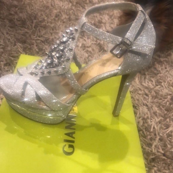 GIANNI BINI Heels. Size 6. Silver and glitter . - Picture 2 of 12